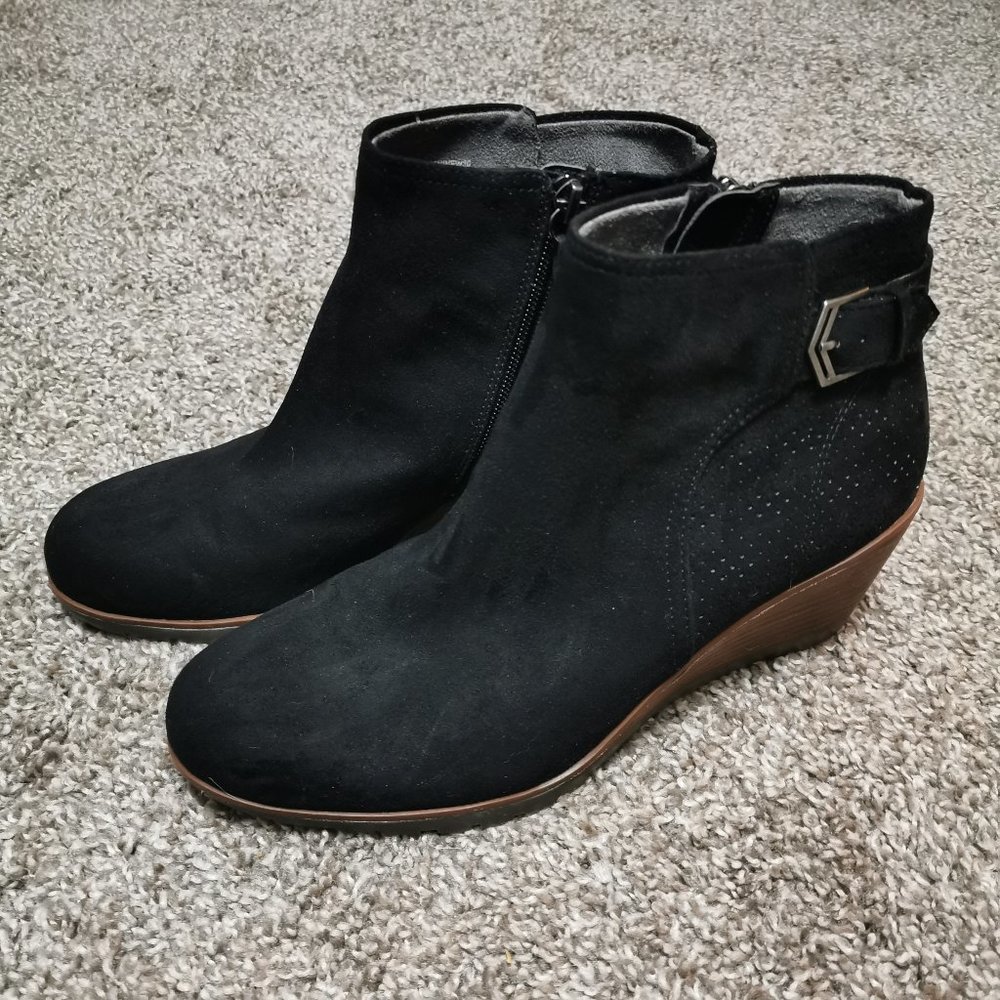 Dr Scholl’s black suede wedge boots size 9